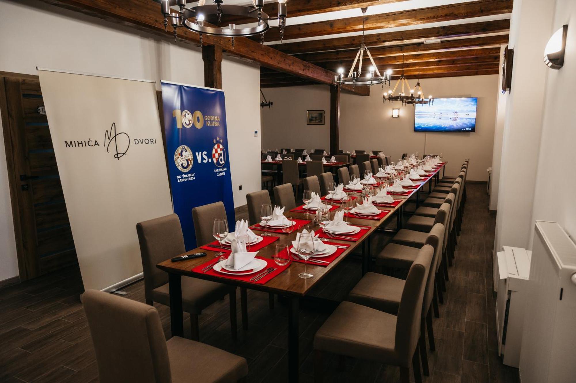 Pansion Mihica Dvori Otel Babina Greda Dış mekan fotoğraf
